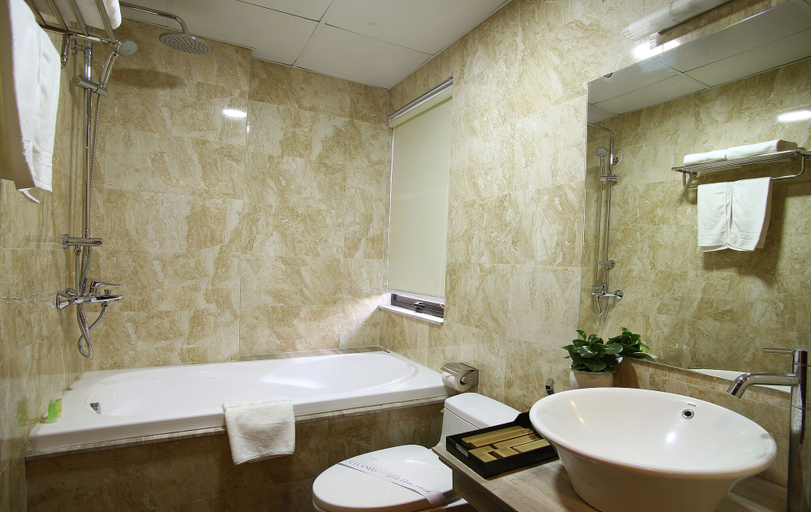Bathroom 4, Blue Pearl West Hotel, Cầu Giấy