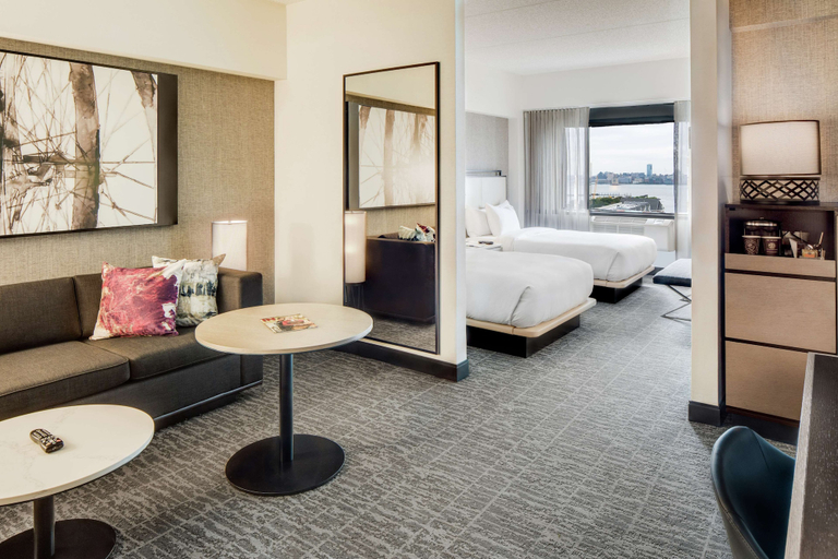 Bedroom 2, DoubleTree by Hilton Hotel & Suites Jersey City, Jersey City