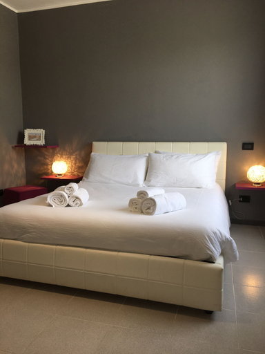 Bedroom 3, Guest house 296, Verona