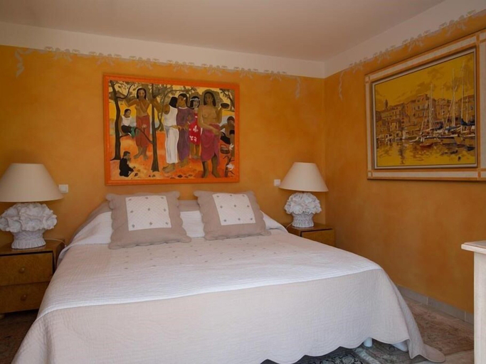 Bedroom 4, La Tarentane, Var