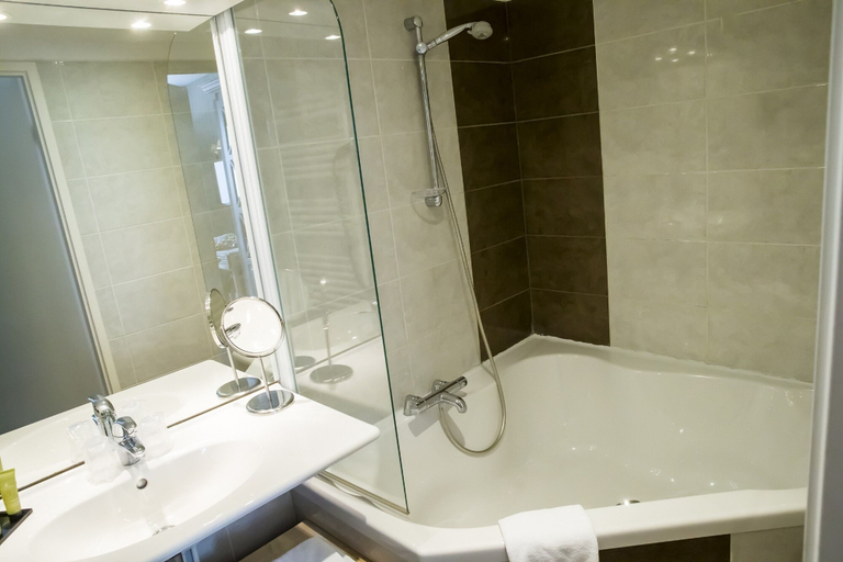 Bathroom 5, Hotel Almoria, Calvados