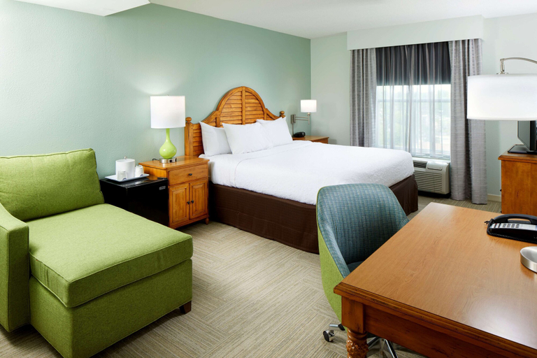 Bedroom 3, Hampton Inn & Suites Savannah/Midtown, Chatham