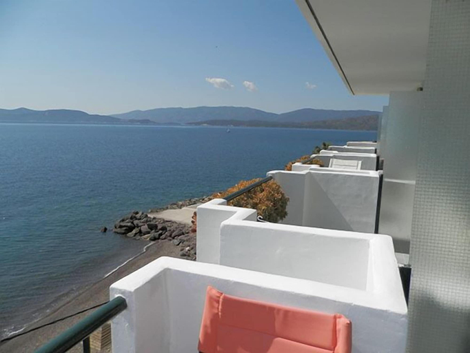 Others 5, Hotel Apollon, Attica