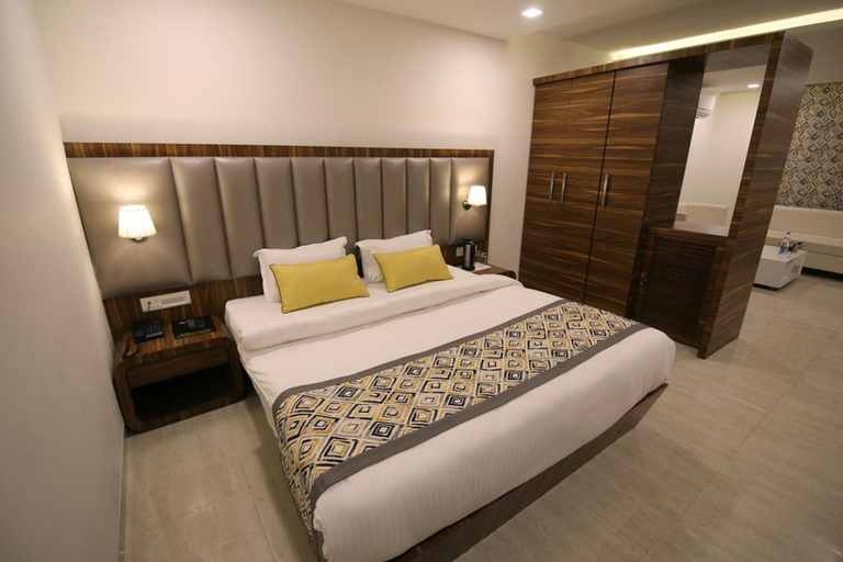 Bedroom 1, Hotel Narayanam, Kota