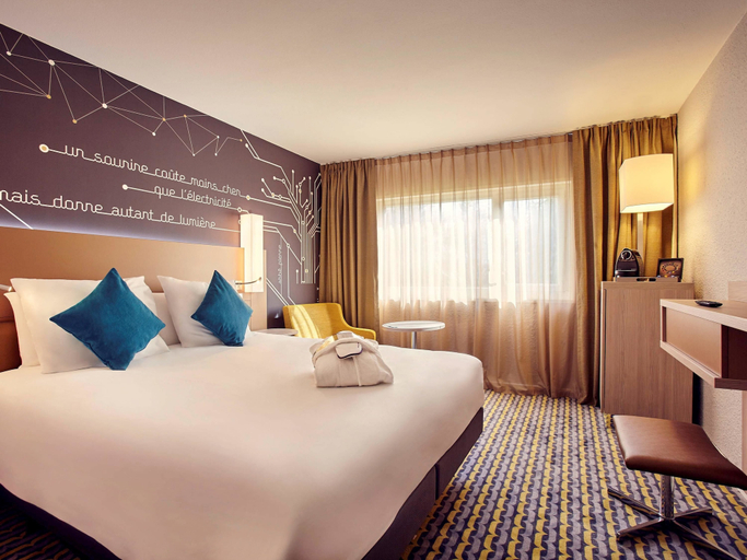 Bedroom 4, Mercure Paris Sud Les Ulis, Essonne