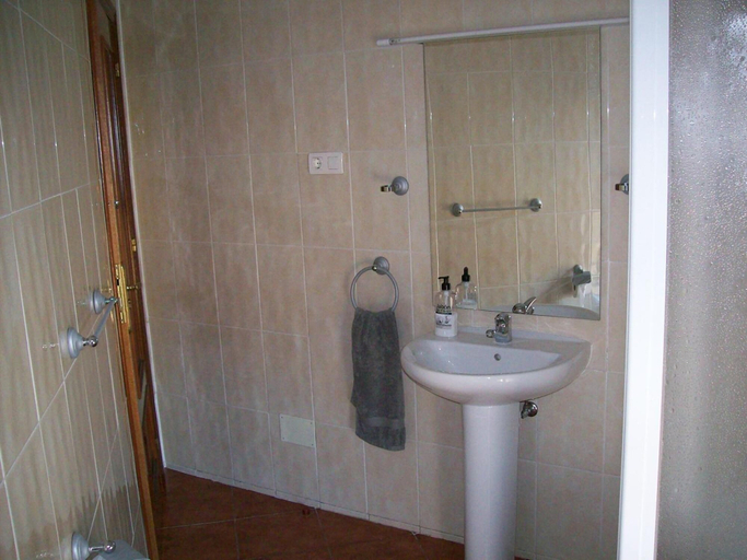 Bathroom 3, Hostal Cerecedo, León