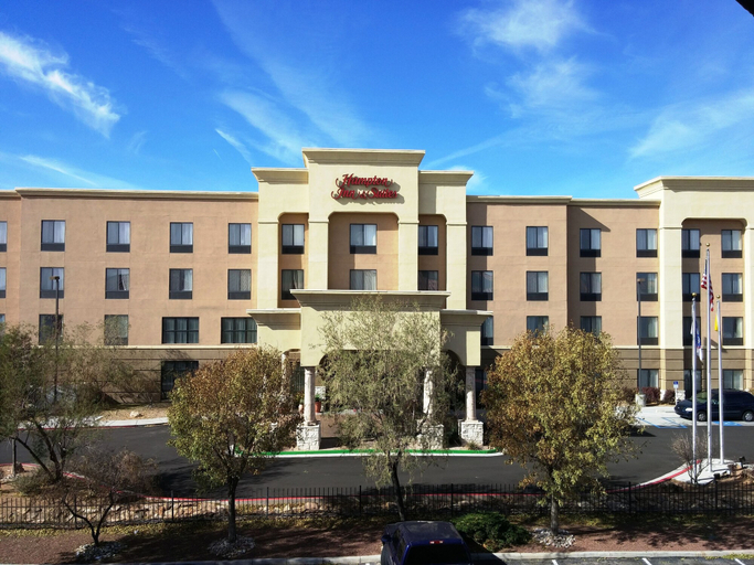 Exterior & Views 2, Hampton Inn & Suites Albuquerque-Coors Road, Bernalillo