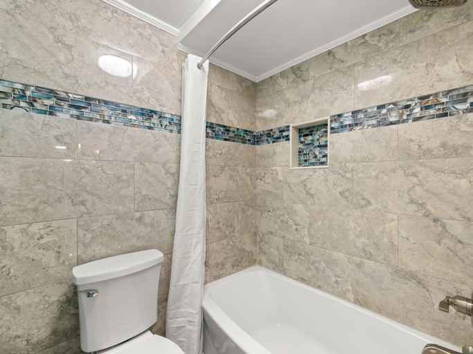 Bathroom, Island Inn 211, Pinellas