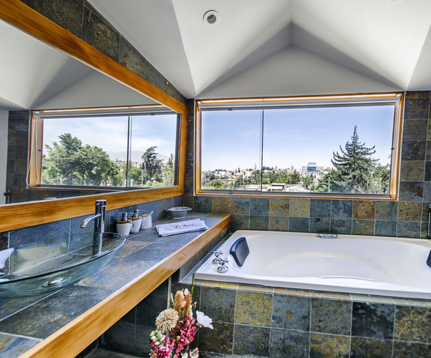 Bathroom 4, La Hostería, Arequipa