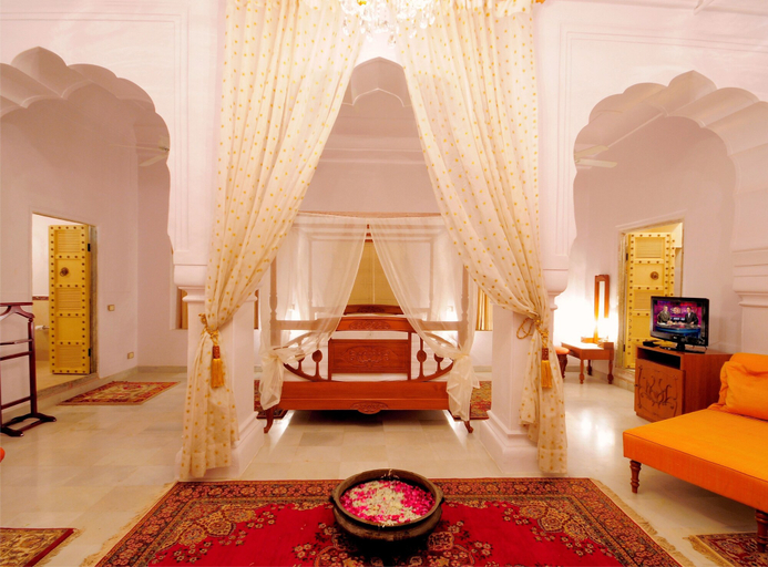 Bedroom 3, Chomu Palace Hotel, Jaipur
