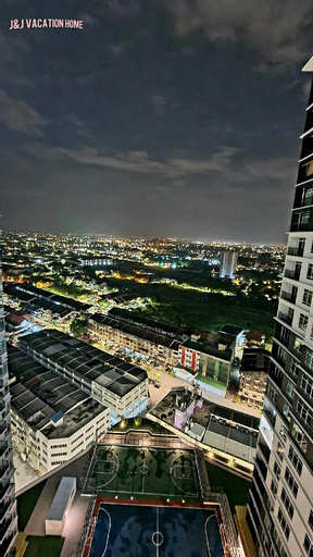 Exterior & Views 22