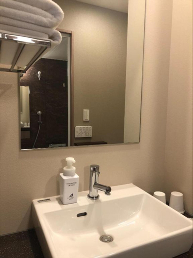 bathroom 7