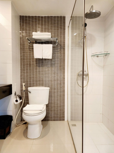 Bathroom 5, Avion Hotel, Lat Krabang