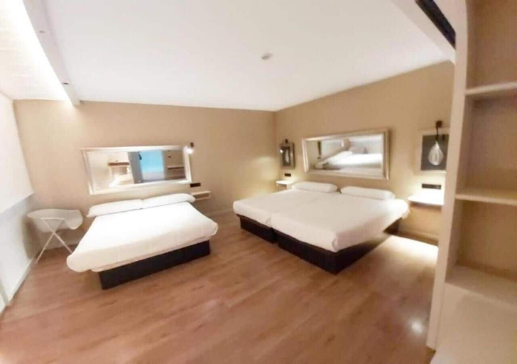 Bedroom 4, Centro Los Braseros, Burgos