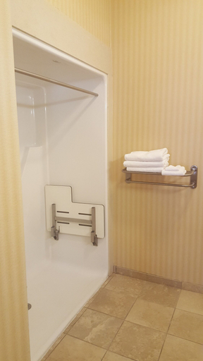 Bathroom 5, Hampton Inn & Suites Albuquerque-Coors Road, Bernalillo