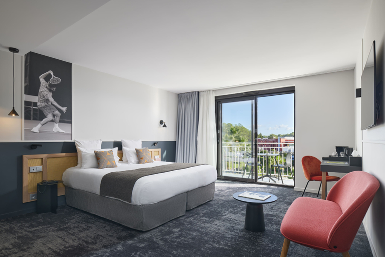 Bedroom 3, Mouratoglou Hotel & Resort, Alpes-Maritimes