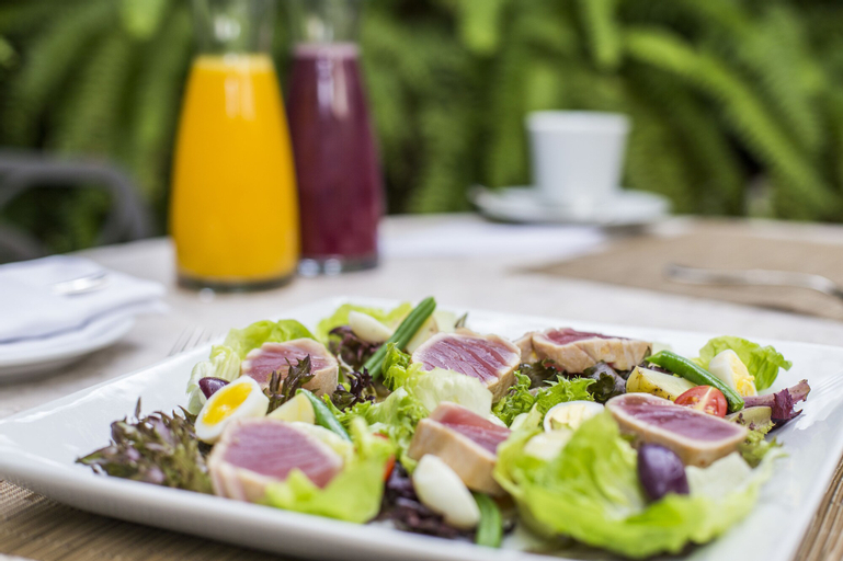 Food & Drinks 6