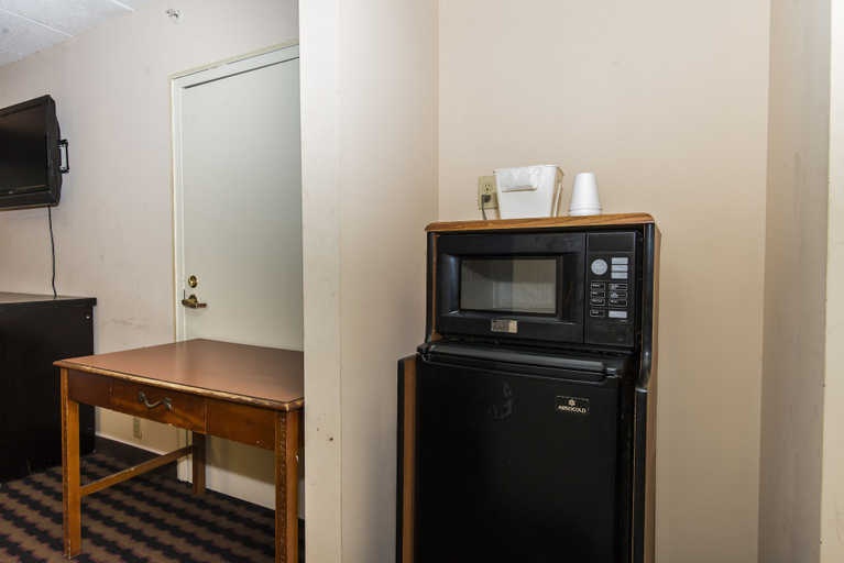 Others 5, Garden Inn, Anne Arundel