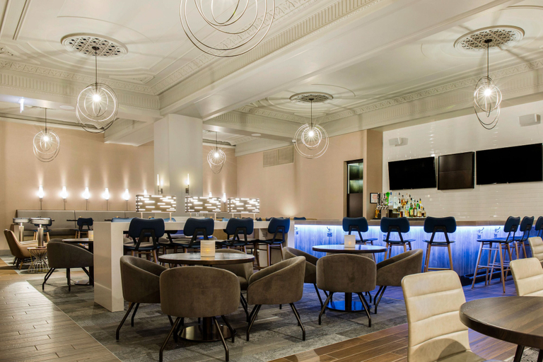 Food & Drinks 5, Cambria Hotel Chicago Loop - Theatre District, Cook
