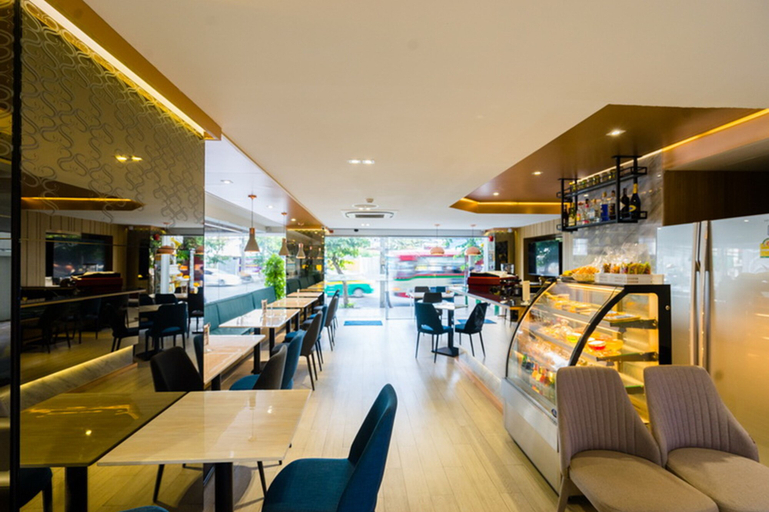 Food & Drinks 4, Samran Place Hotel, Ratchathewi