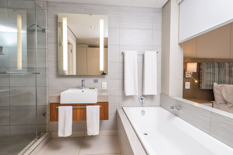 Bathroom 5, aha Harbour Bridge Hotel & Suites, City of Cape Town