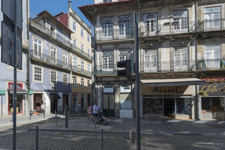 Exterior & Views 2, Cardosas Palace Apartment, Porto