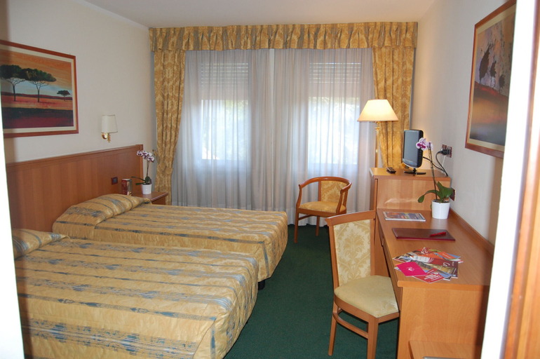 Bedroom 3, Hotel Galant, Torino