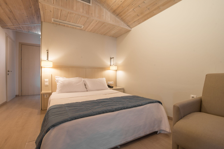 Bedroom 3, Cosmopolitan Hotel by GHH, Central Macedonia