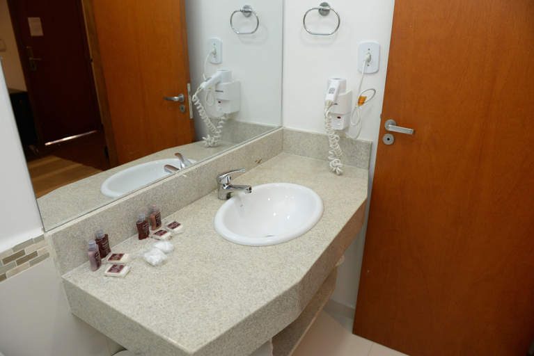 Bathroom 4, Hotel Aromas de Penedo, Itatiaia