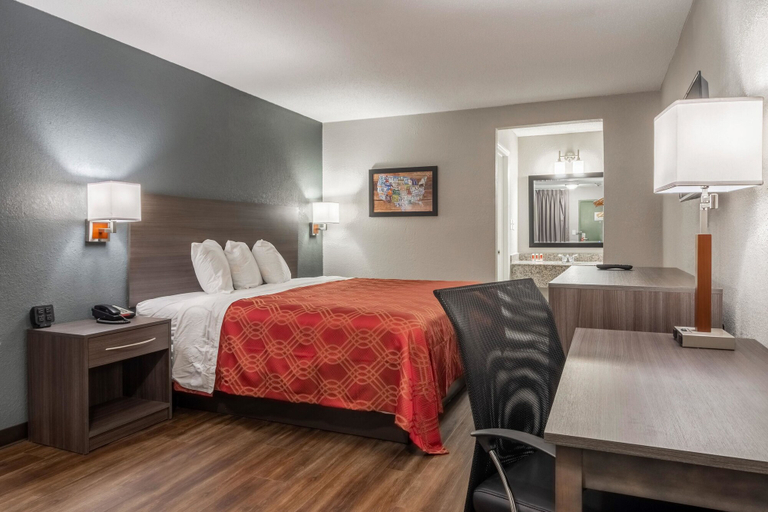 Bedroom 2, Econo Lodge East Ridge, Hamilton