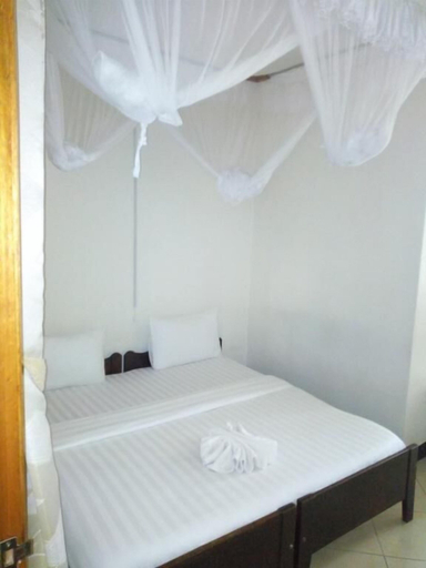Bedroom 2, Snow View Hotel, Hai