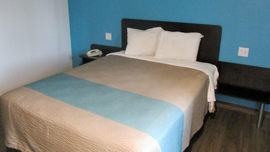 Bedroom 4, Motel 6 South El Monte CA, Los Angeles