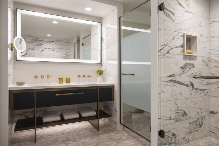 Bathroom 5, Four Seasons Hotel Houston, Houston