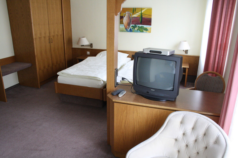 Bedroom 2, Hotel Niederée, Ahrweiler