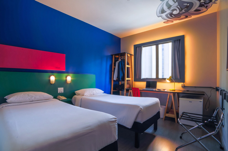 Bedroom 28