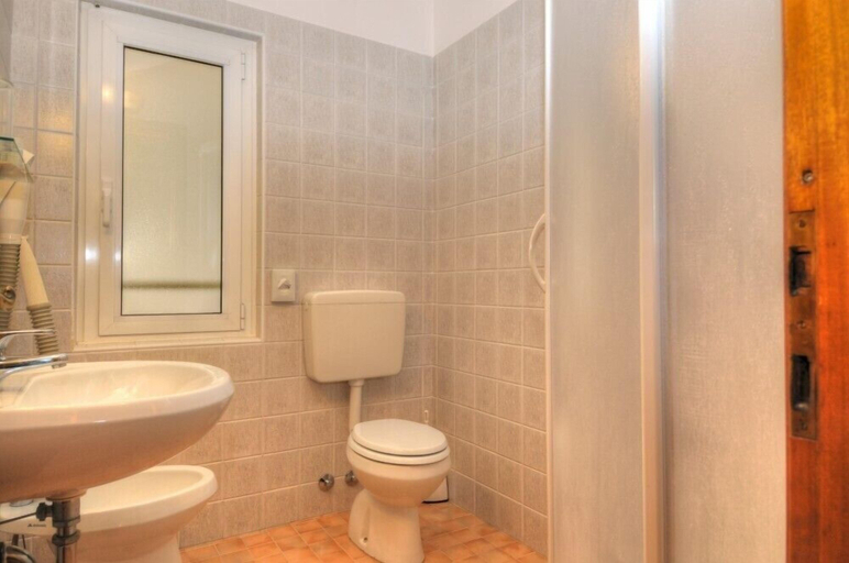 Bathroom 4, Hotel Al Cavallino Bianco, Udine