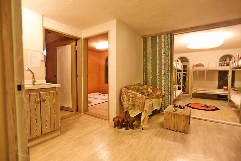 Others 5, Moonlight Pension, Seogwipo