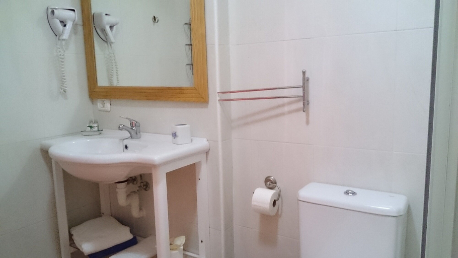 Bathroom 4, Apartamentos Estrella del Norte, Santa Cruz de Tenerife