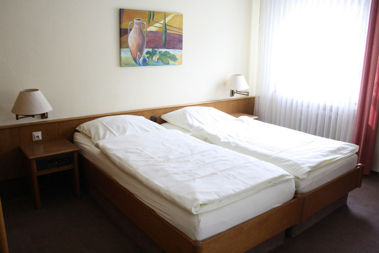 Bedroom 4, Hotel Niederée, Ahrweiler