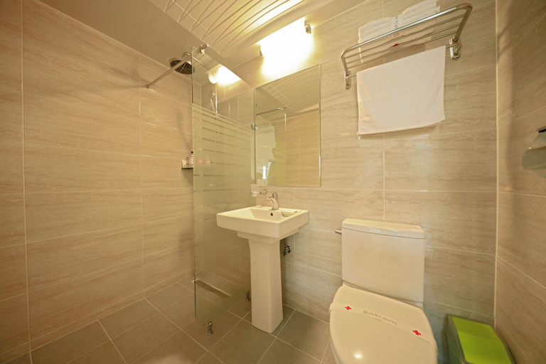 Bathroom 4, Doya Family Hotel, Geoje