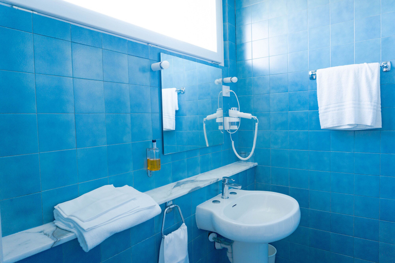 Bathroom 5, Mistral Hotel, Oristano