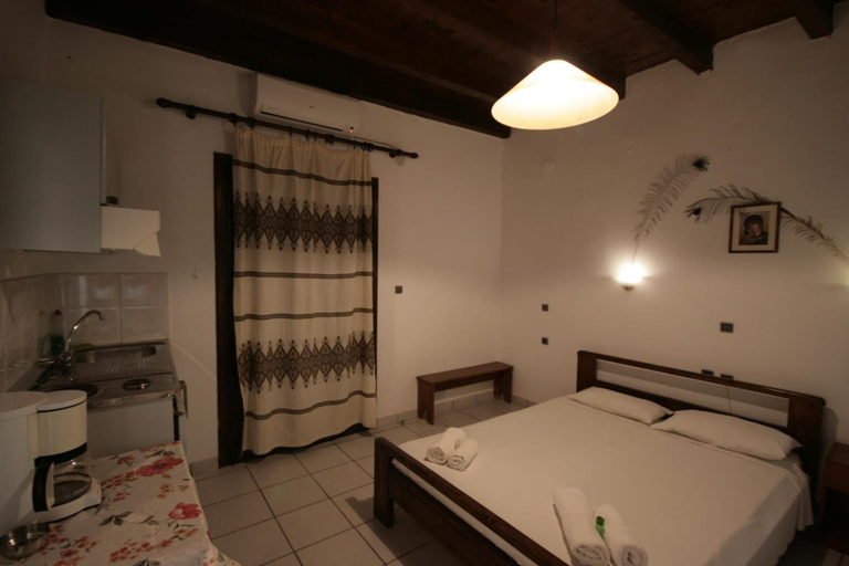 Bathroom 5, Chania Rooms, Crete