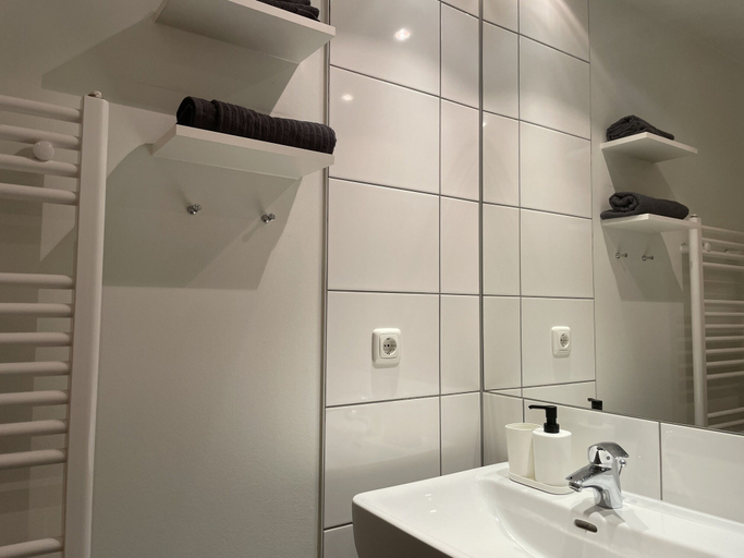 Bathroom 2, NorthApartments Dresden, Dresden