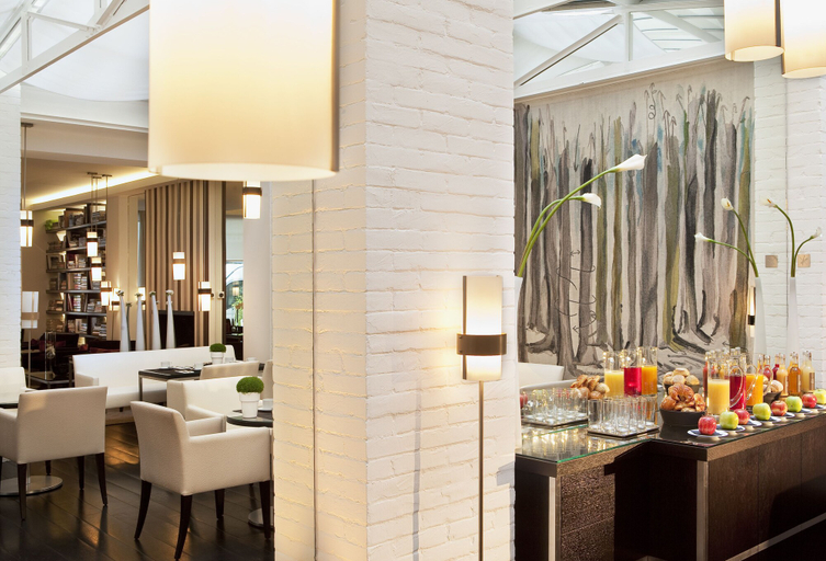 Food & Drinks 5, Hotel Le A, Paris