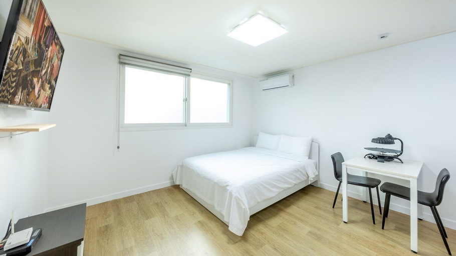 Bedroom 2, Yeongheungdo Sun Pension, Ongjin