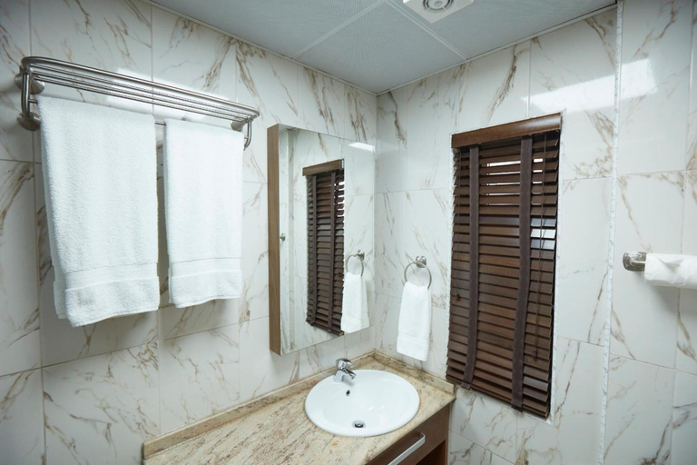 Bathroom 4, Belanova Apartments & Suites, AbujaMun
