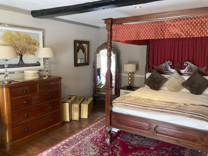 Bedroom 4, The George Hotel, Somerset