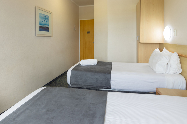 Bedroom 5, Road Lodge Richards Bay, Uthungulu