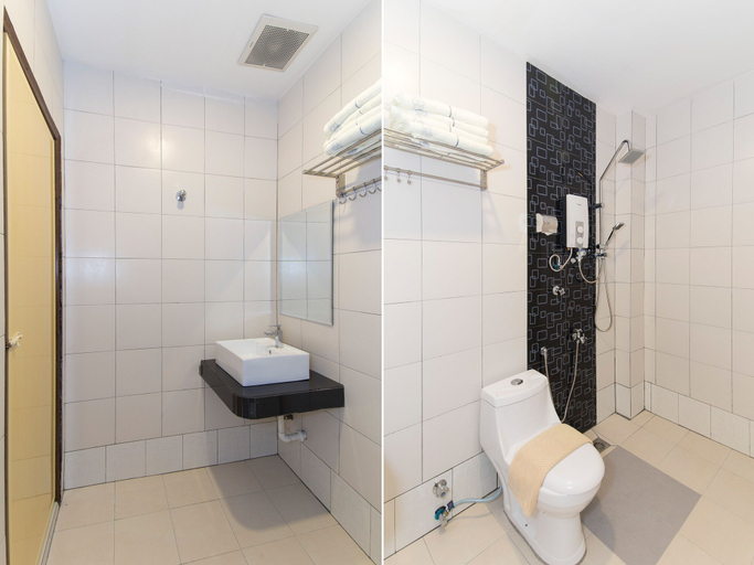 Bathroom 4, Central Hotel, Jempol