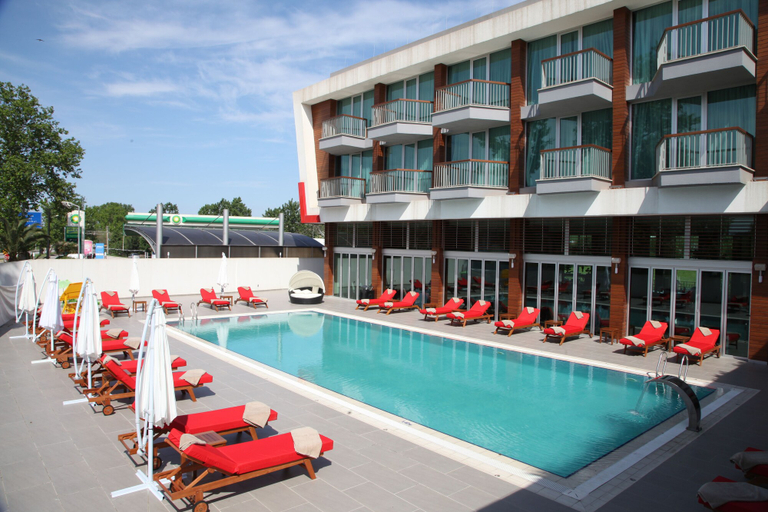 Sport & Beauty 2, Lova Hotel SPA, Merkez